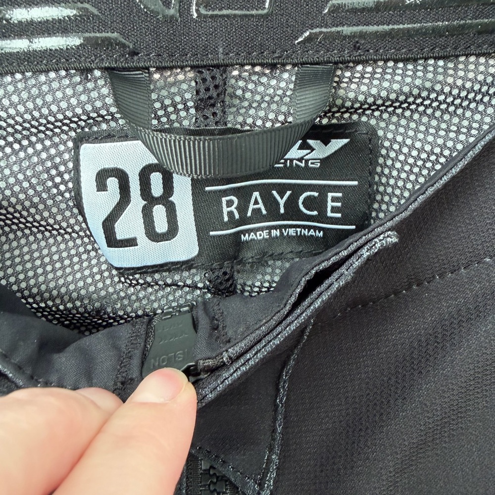 Fly Rayce Pant - Picture 3 of 8